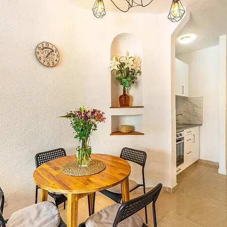 Апартаменты Charming Coast Paraiso Адехе